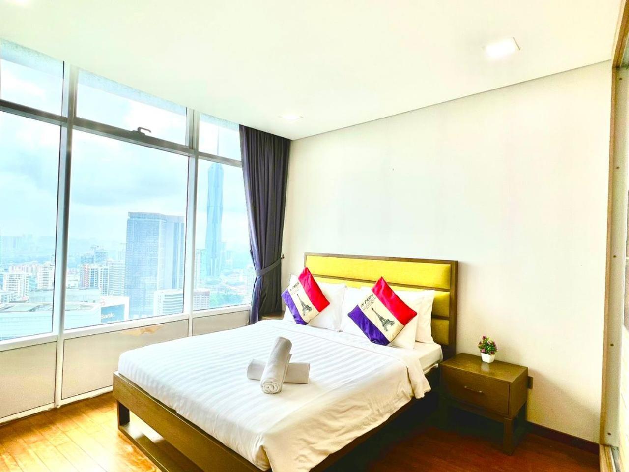 Vortex Suites Klcc By Moonlight Kuala Lumpur Exterior photo