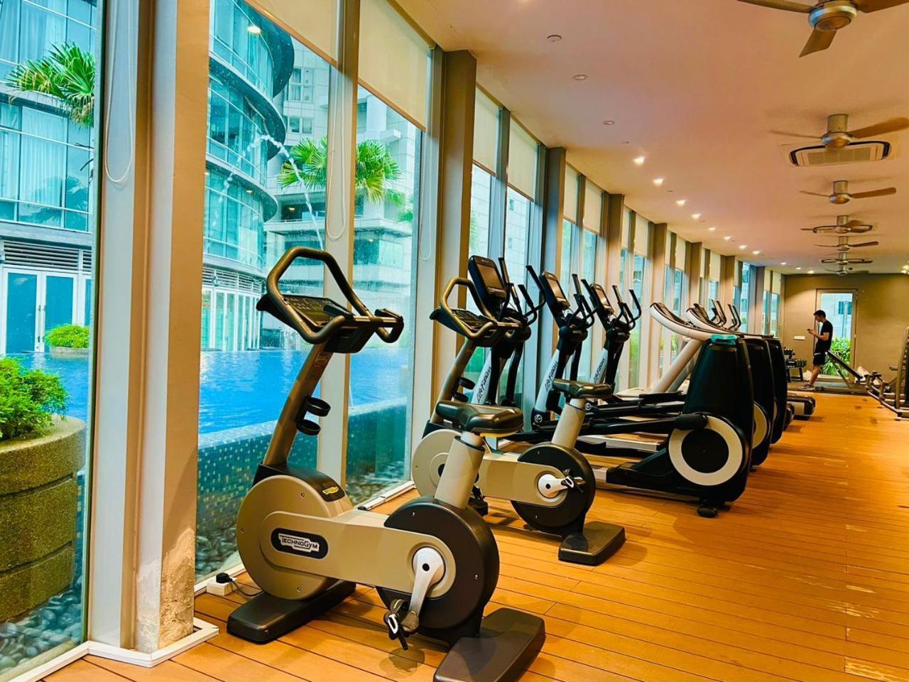 Vortex Suites Klcc By Moonlight Kuala Lumpur Exterior photo