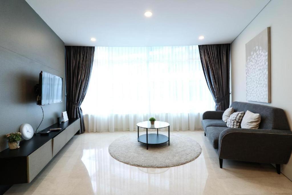 Vortex Suites Klcc By Moonlight Kuala Lumpur Exterior photo